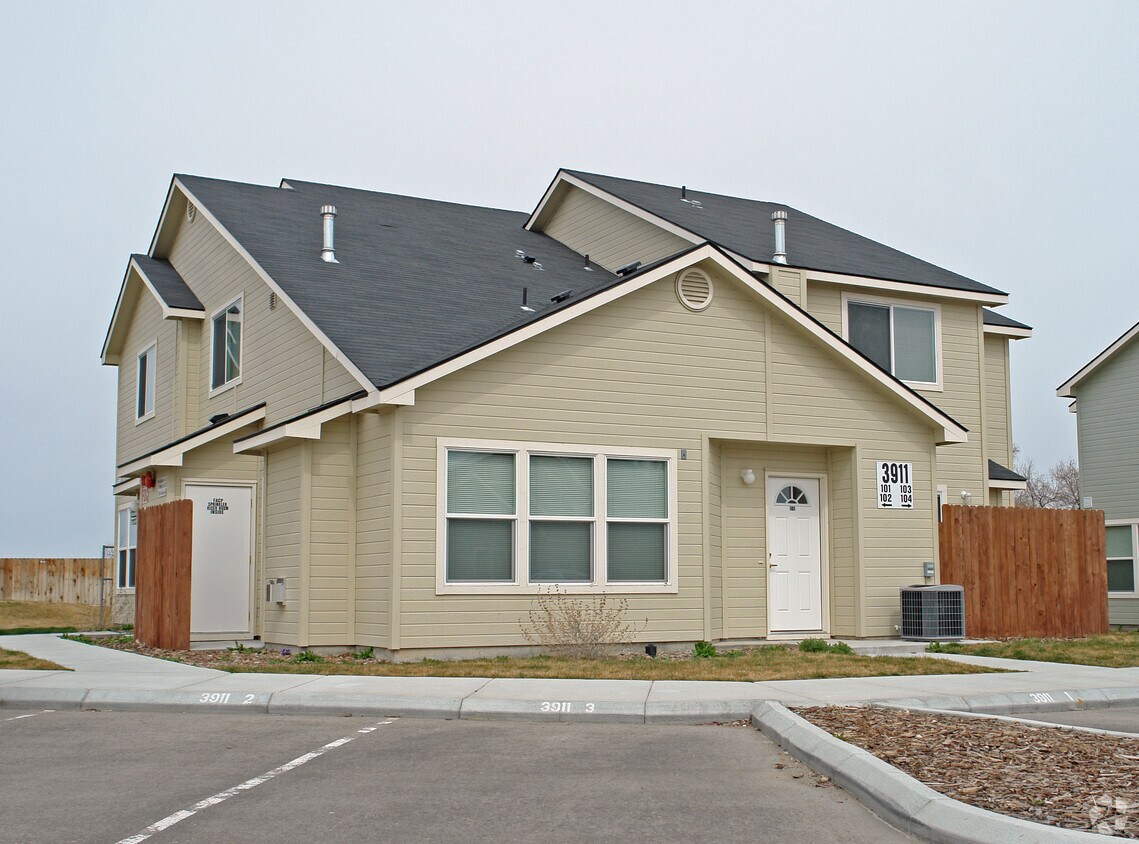 Primary Photo - 3911 Idaho Ave