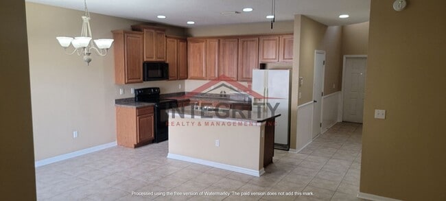 Foto del edificio - 3 bed/2.5 bath in Brighton Park