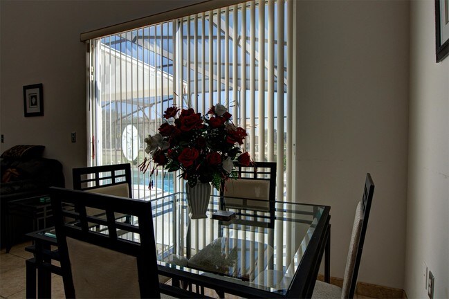 Building Photo - 2511 Jasmine Trace Dr