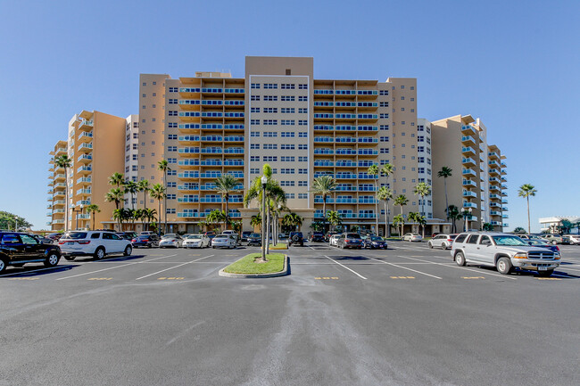 Foto del edificio - 860 Mandalay Ave