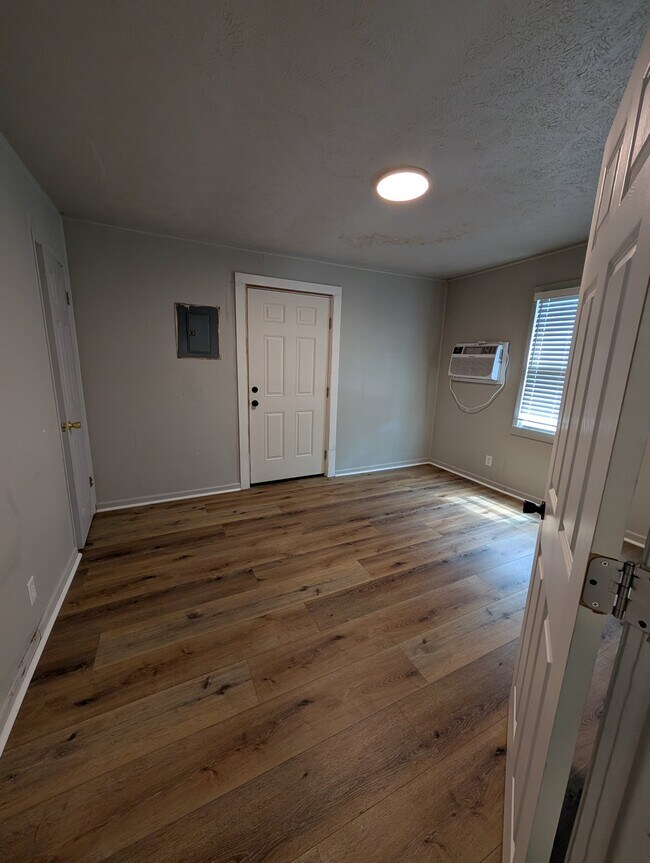 Foto del edificio - 622 N 12th St