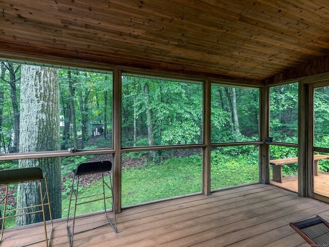 Building Photo - 7 Owls Nest Ln
