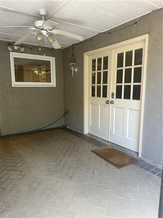 Building Photo - 4042 Penhurst Dr