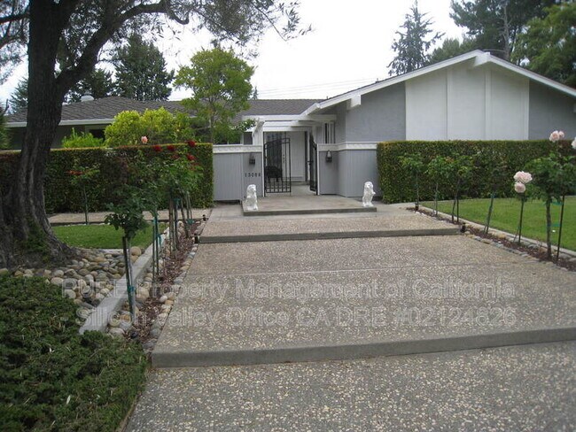 Foto del edificio - 13069 Jaccaranda Ct