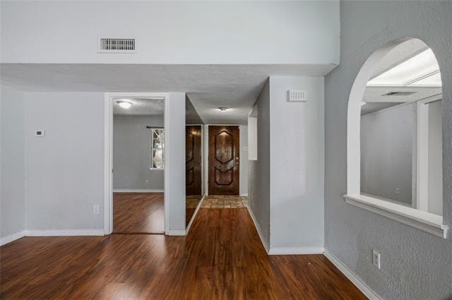 Building Photo - 1518 Camelia Dr