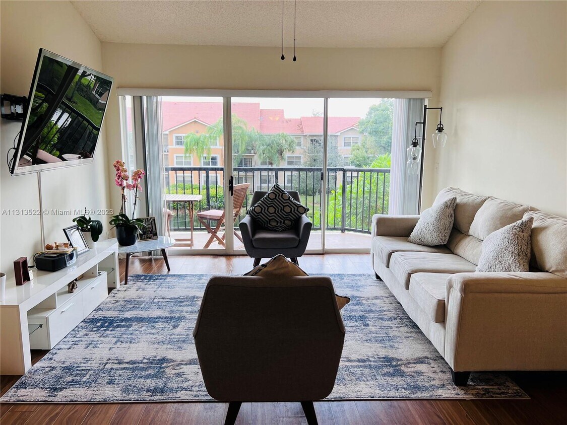 9055 Wiles Rd Unit 304, Coral Springs, FL 33067 Condo for Rent in