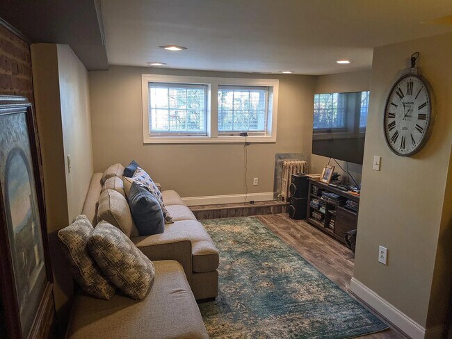 Foto del edificio - 1235 Simms Pl NE