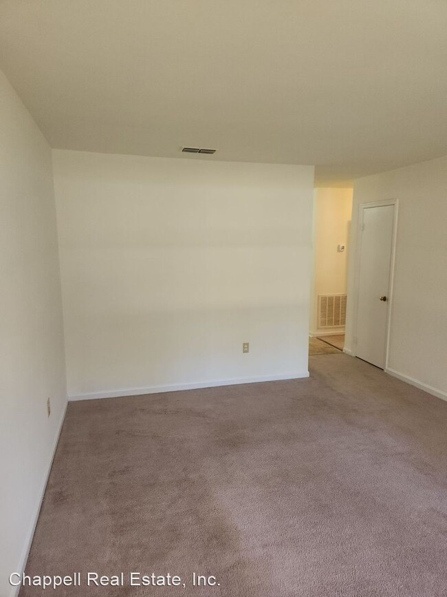 Building Photo - 2 br, 1 bath House - 6307 Bull Hill Road