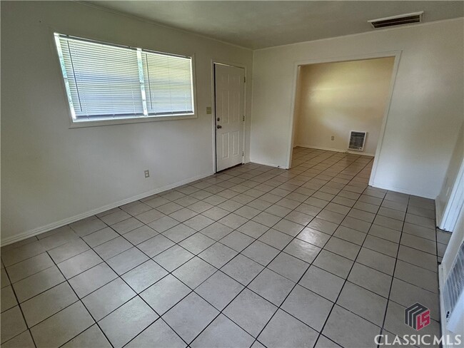 Building Photo - 130 Candler Ct