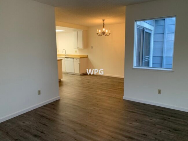 Foto del edificio - 3156 Shofner Pl