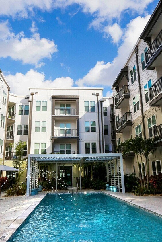 The Gray Apartments 510 N Rome Ave Tampa, FL