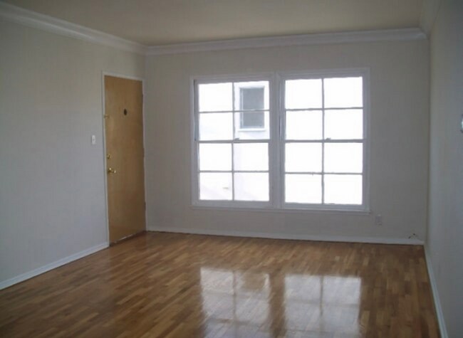 Foto del edificio - 1466 S Sherbourne Dr