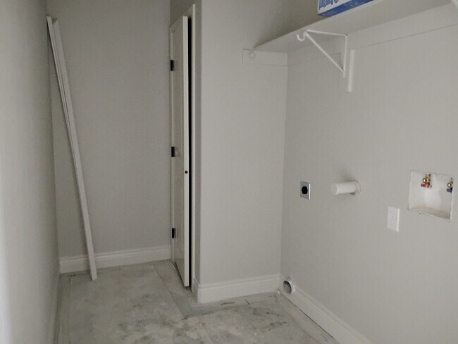 Foto del edificio - 1006 Wooded Holw Ct