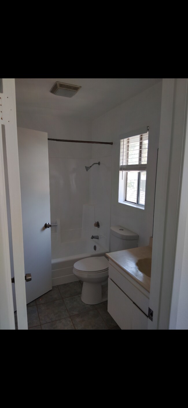Foto del edificio - 1501 E Fairfield Ct