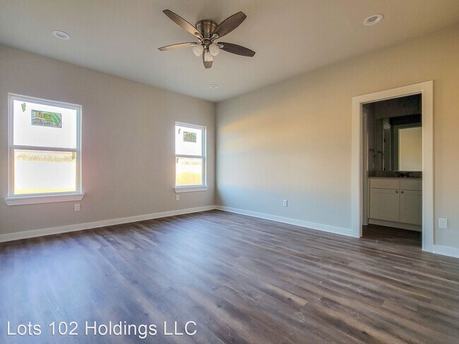 Building Photo - 3 br, 2 bath House - 3828 Skylane Ave