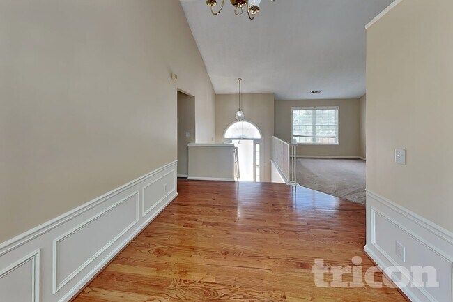 Foto del edificio - 3702 Heyford Ct