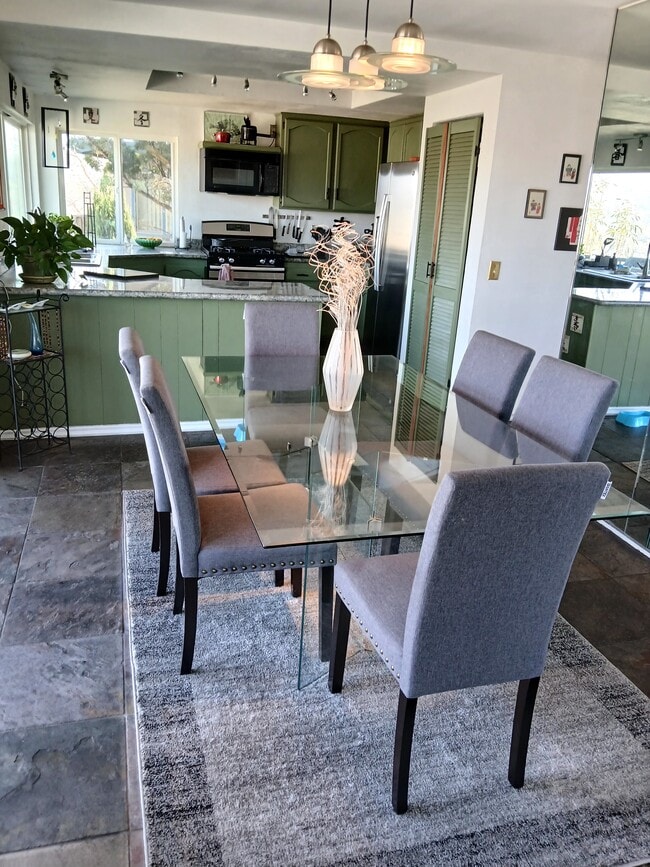 Dining room - 3620 Verdugo Vista Ter