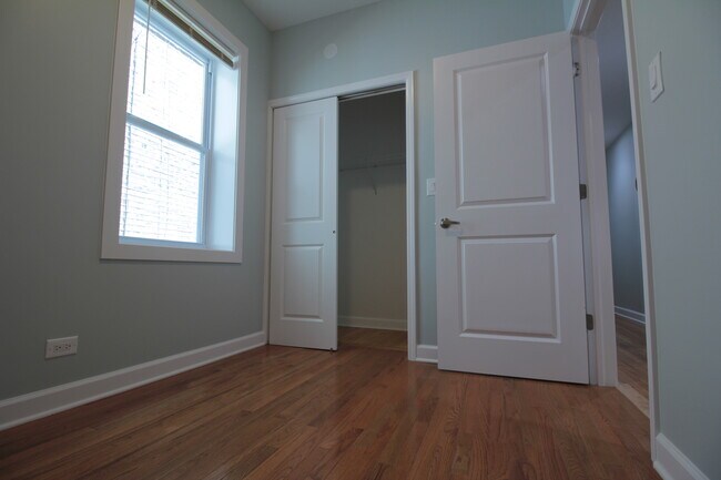 Foto del edificio - 4711 N Monticello Ave