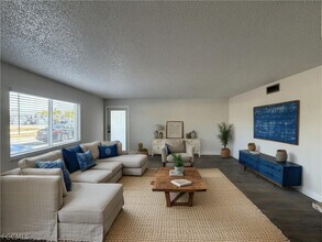 Building Photo - 1248 SE 7th St