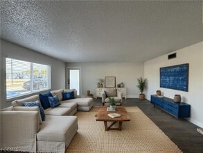 Building Photo - 1248 SE 7th St