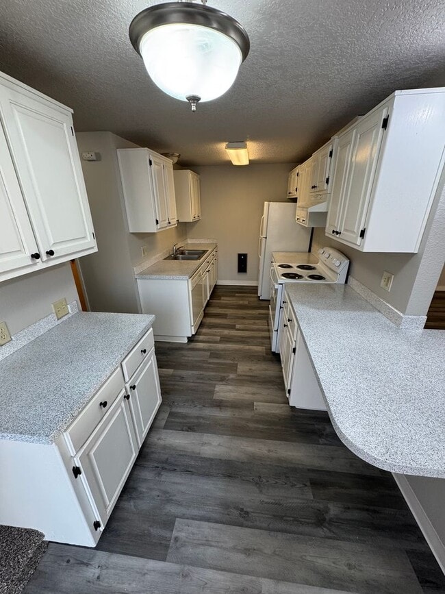 Building Photo - CL2622-2624