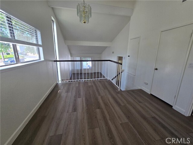 Foto del edificio - 2288 Loma Alta Dr