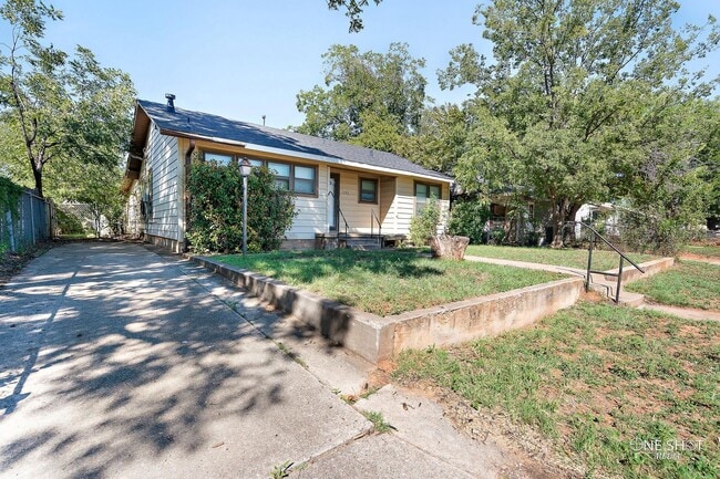Building Photo - 3142 Bickley St