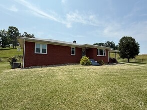 Building Photo - 2459 Middlesettlements Rd