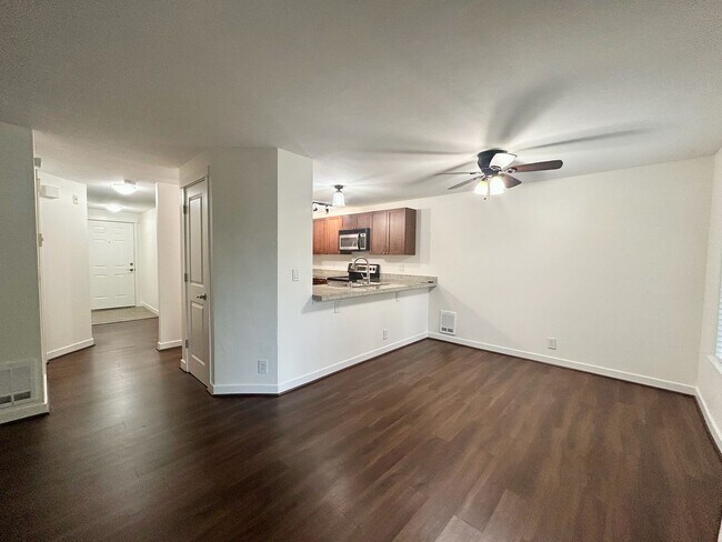 Foto del edificio - Bellevue Condo