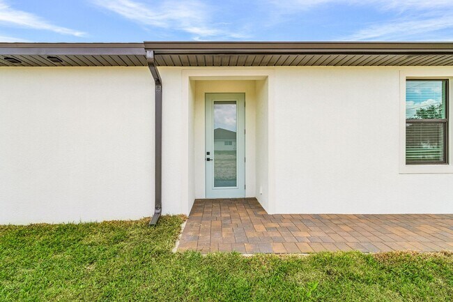 Foto del edificio - Stunning Brand New Construction Duplex wit...