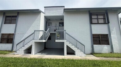 Building Photo - 2750 W 63rd Pl