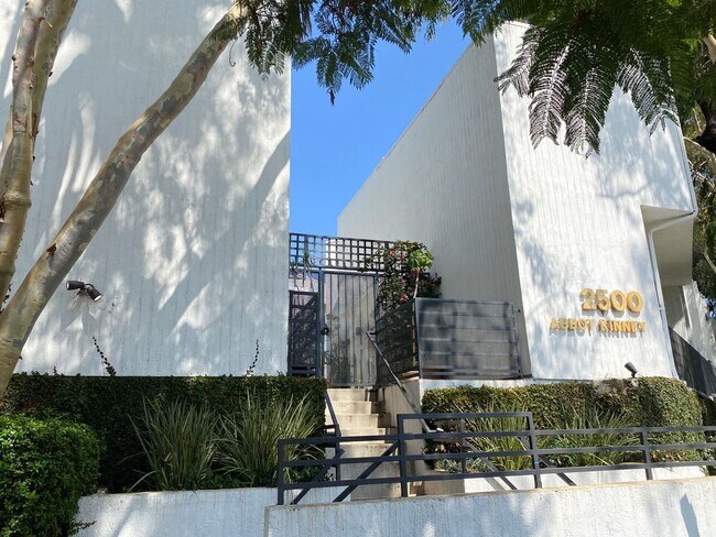 Foto del edificio - 2500 Abbot Kinney Blvd