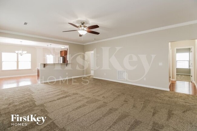 Building Photo - 323 Summergate Dr