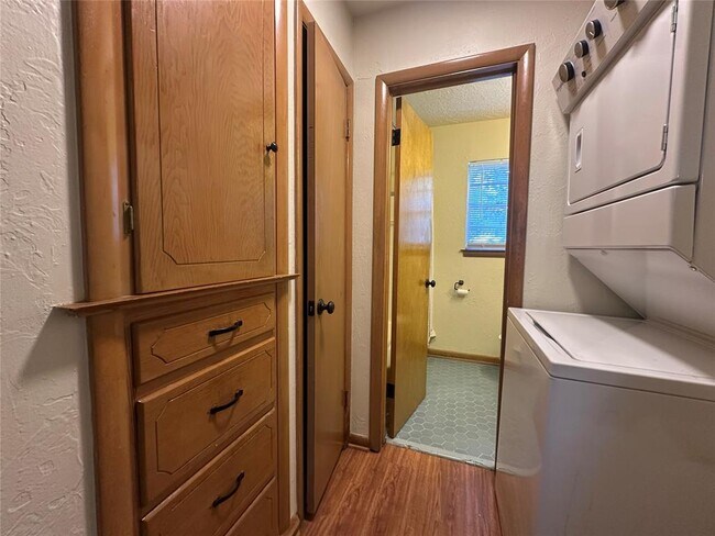 Foto del edificio - 2007 Delaware Ln