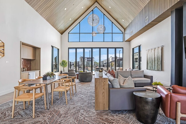 Building Photo - Solhavn Apartments