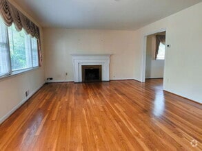 Building Photo - 7202 Bayside Ct