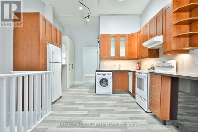 Photo du bâtiment - 179 Queen St E