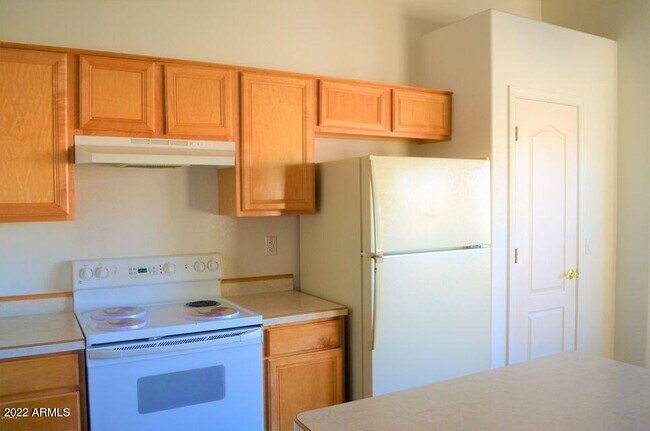 Building Photo - 4165 E Tanglewood Dr