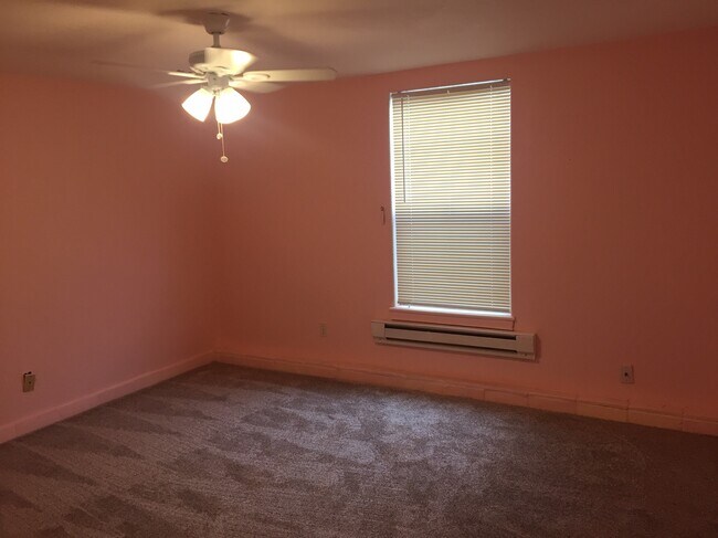 Bedroom 1 - 21347 Locust St
