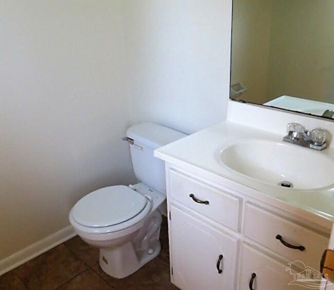 Building Photo - 1028 Woodbury Pl