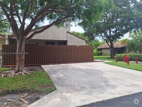 Building Photo - 22280 Timberly Dr