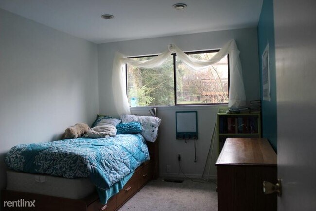 Foto del edificio - 3 br, 2 bath House - 219 219th Pl SW