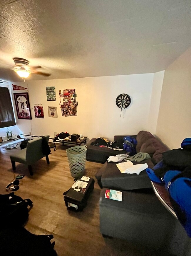 Foto del edificio - 1551 Hertel Ave