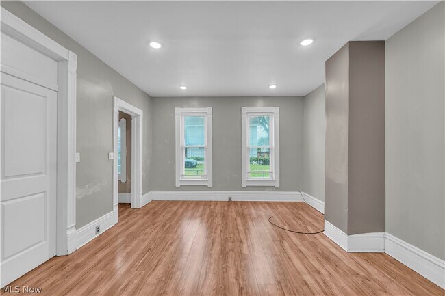 Foto del edificio - 3900 W 33rd St