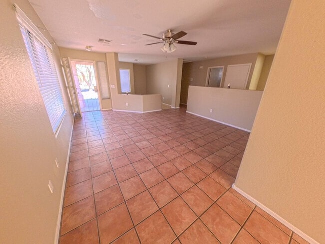 Foto del edificio - 3913 N 105th Dr