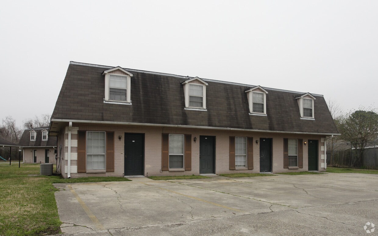 Foto del edificio - Normandy Village