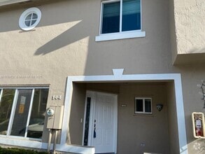 Building Photo - 144 Riviera Cir