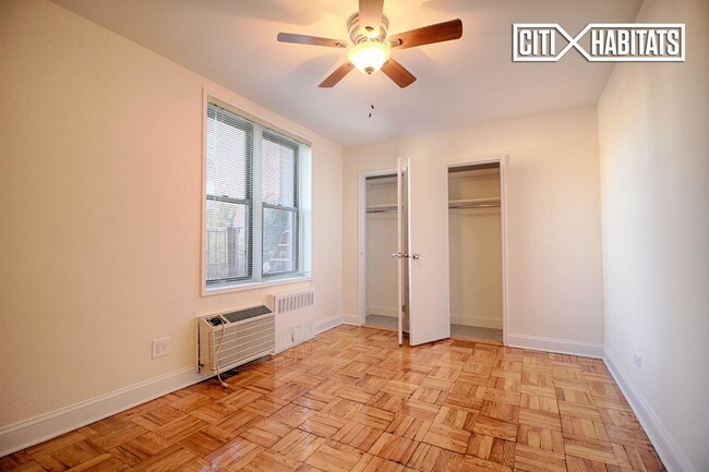 Foto del edificio - 8610 Grand Ave