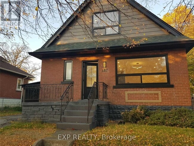 Building Photo - 487 Brucedale Ave E