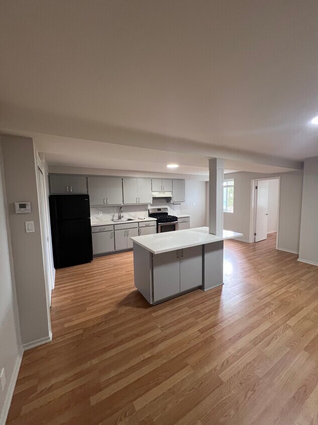 Foto principal - 711 44th Ave